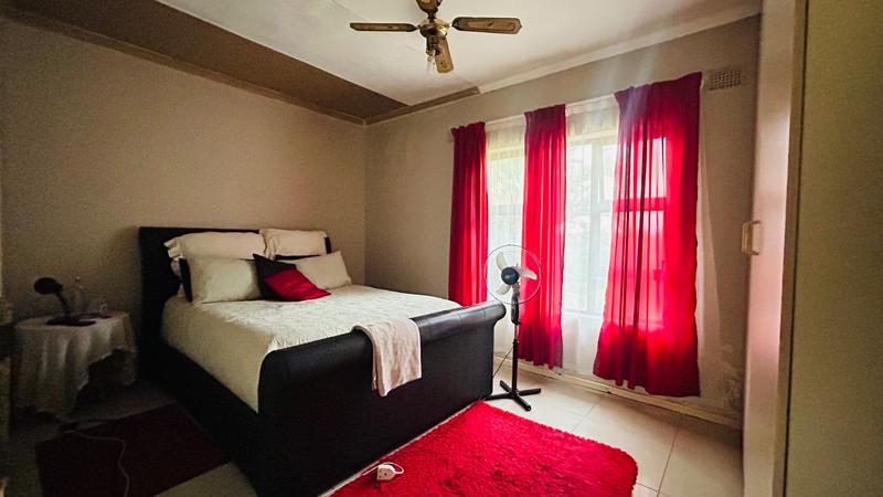 2 Bedroom Property for Sale in Fairview Western Cape